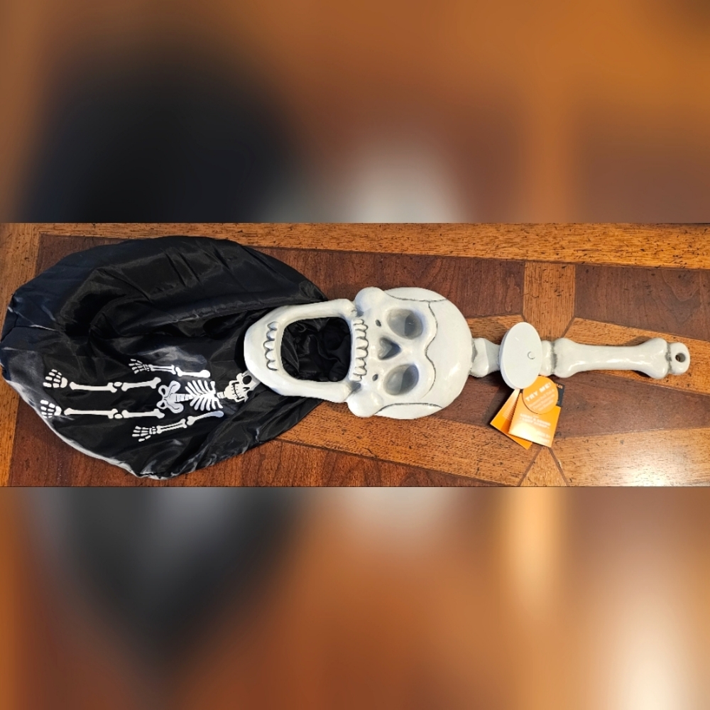 NWT-Hyde & Eek-Light up & Sound-Skeleton Halloween Treat Bag-Black